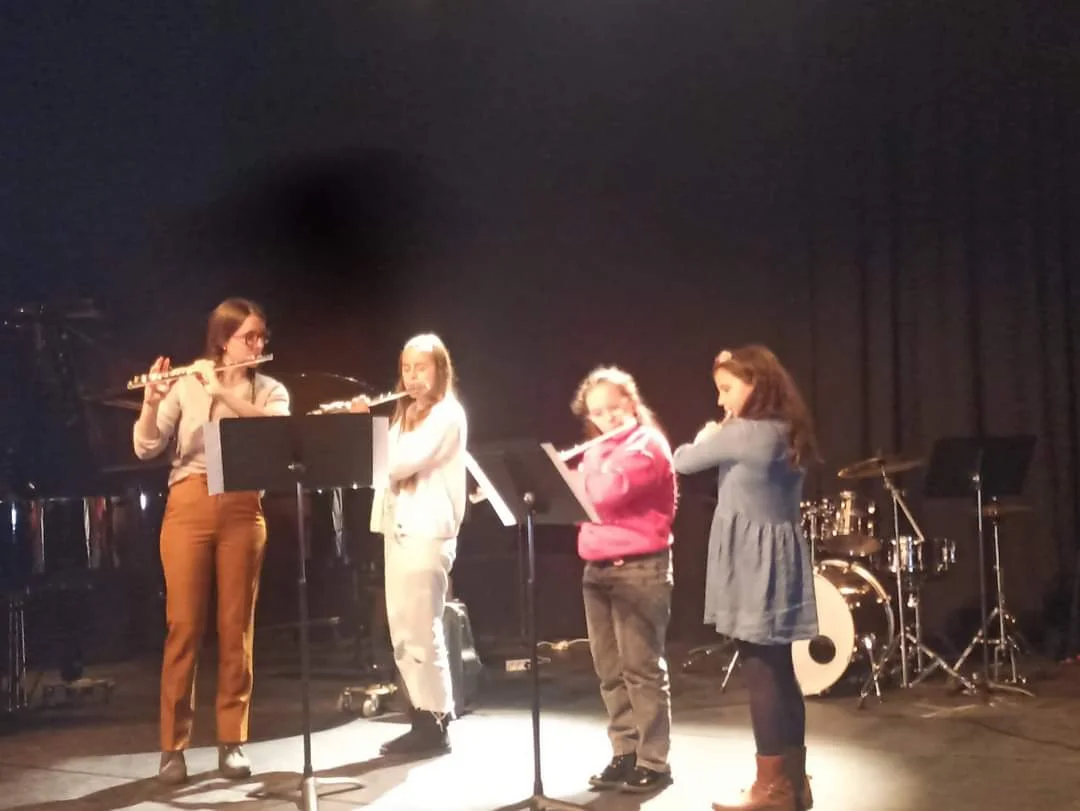 Ensemble des Flûtes Traversières à l'Audition de Noël de la NEMA à la salle de spectacle du Centre le Bournot